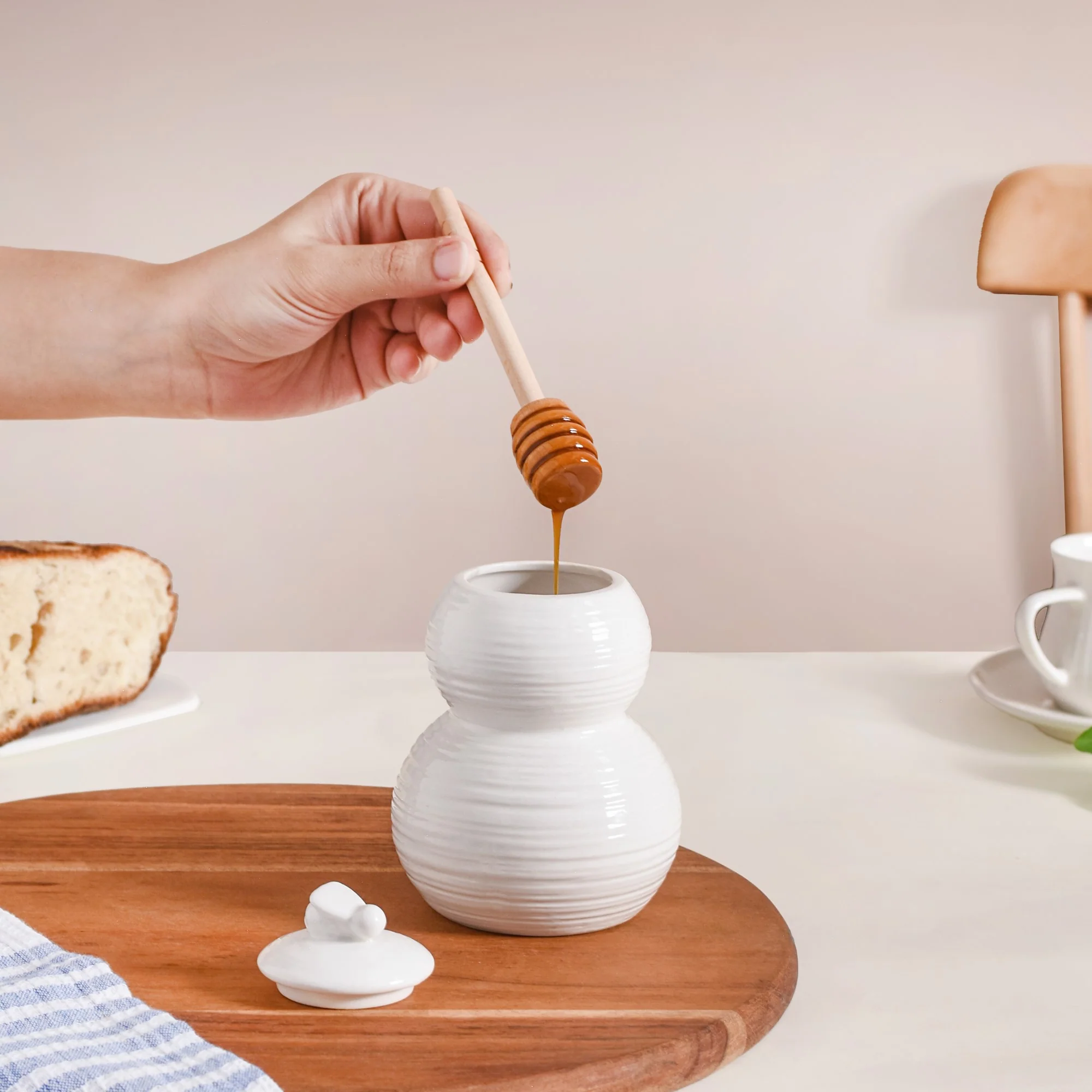 White Honey Pot With Wooden Dipper 350ml - Image 2