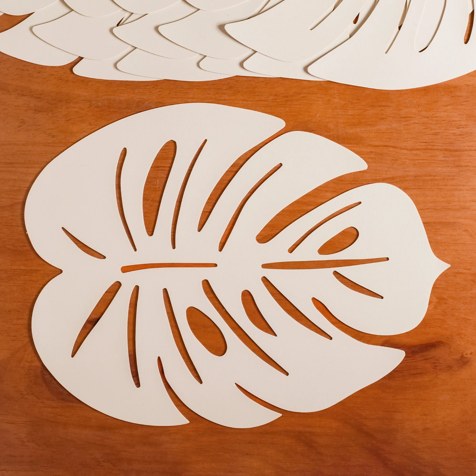 White Laser Cut Monstera Leaf Table Mat Set Of 6 - Image 6