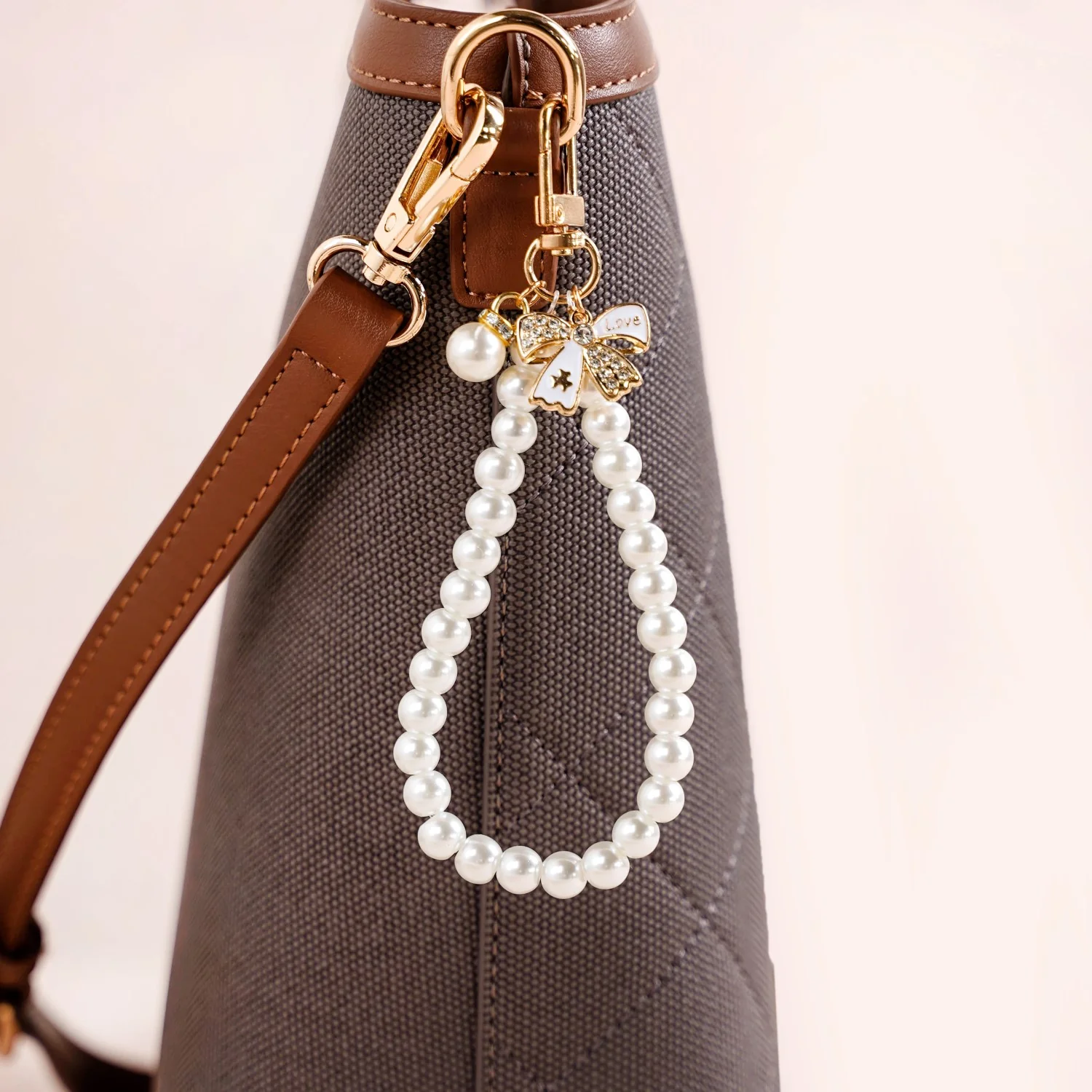 White Pearl Keychain With Lobster Clasp - Image 6