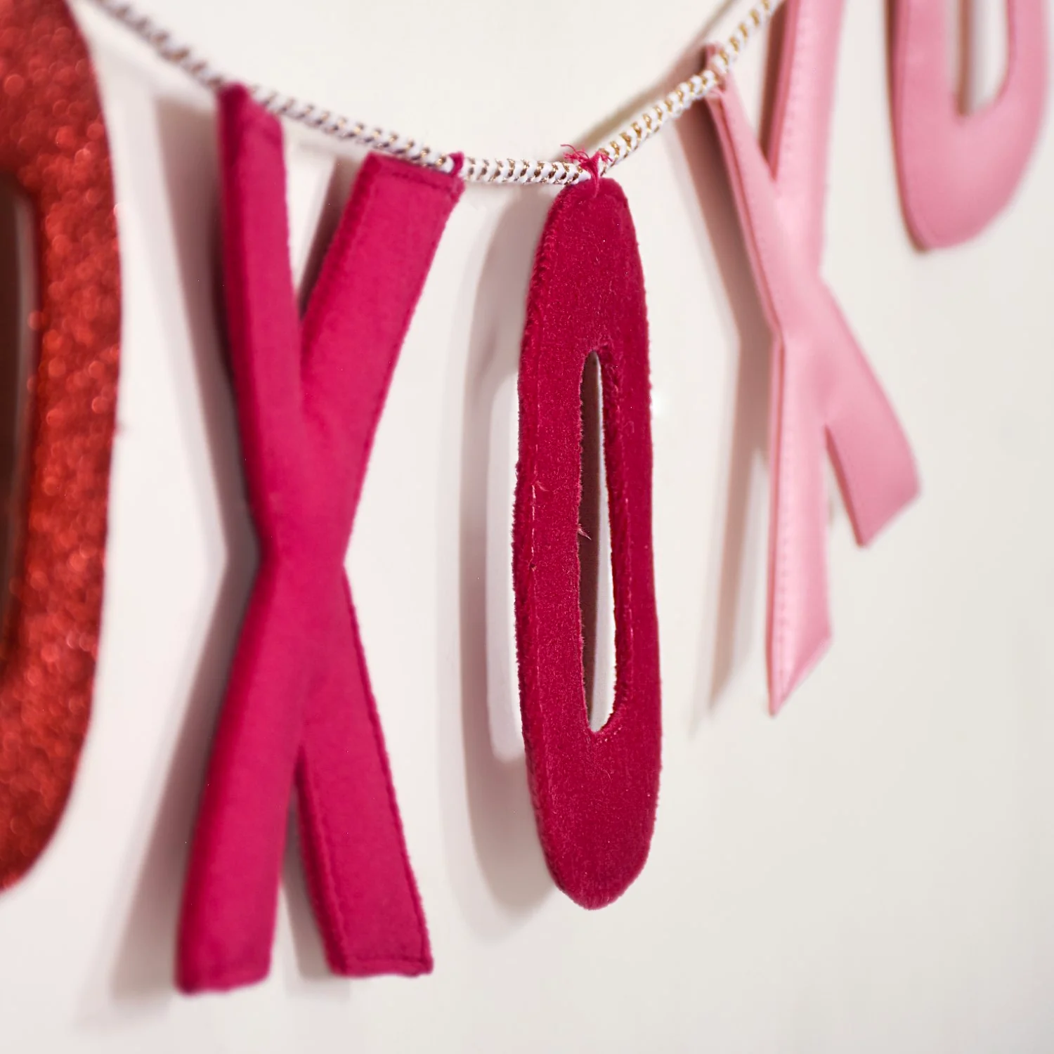 XOXO Ombre Bunting For Wall Decoration Multicolour 78 Inch - Image 8